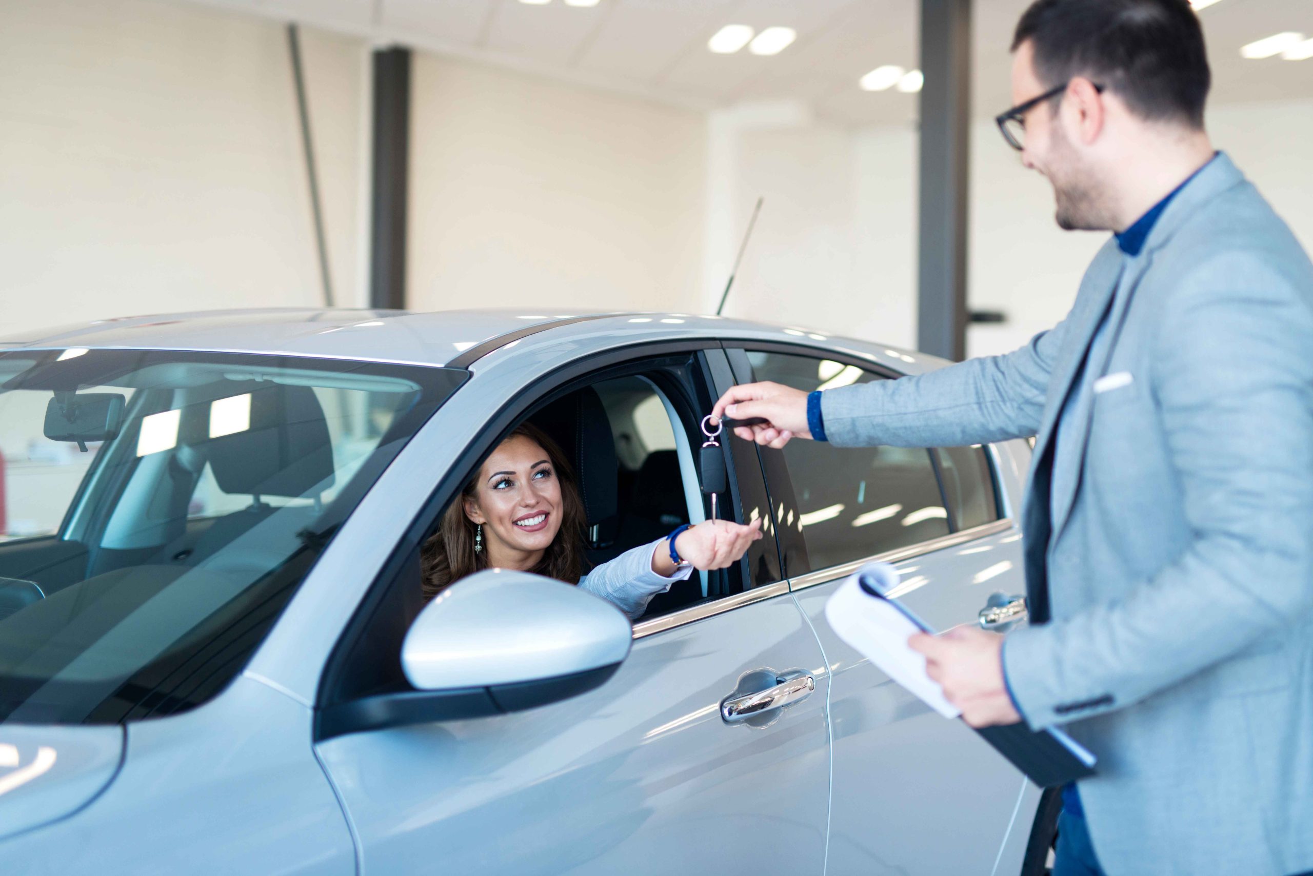 Pros and Cons of Renting Manual Cars